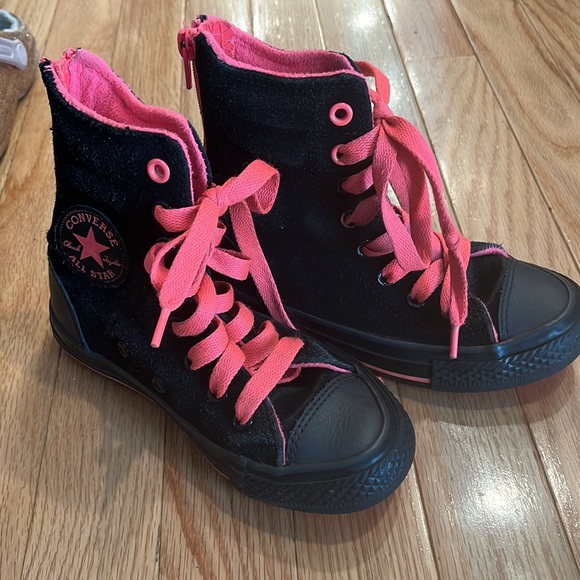 Girls converse sneakers - Picture 1 of 6